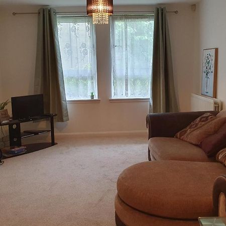 2-Bedroom Back Hilton Area Apartment - Ground Floor, Aberdeen City Center Quarto foto